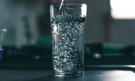 Filtr do wody pitnej – czy faktycznie jest potrzebny?